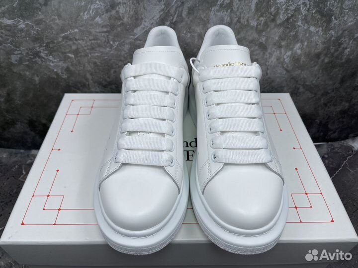 Alexander McQueen Oversized Sneaker White кроссовк