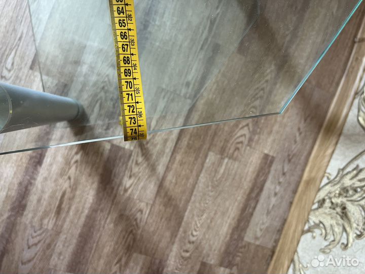 Стеклянный столик журнальный / под телевизор