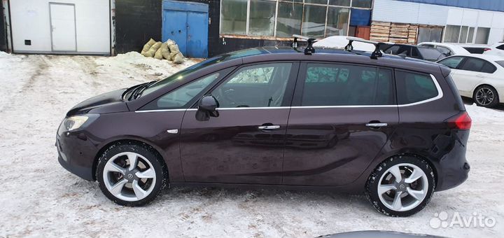 Opel Zafira 2.0 AT, 2012, 195 000 км