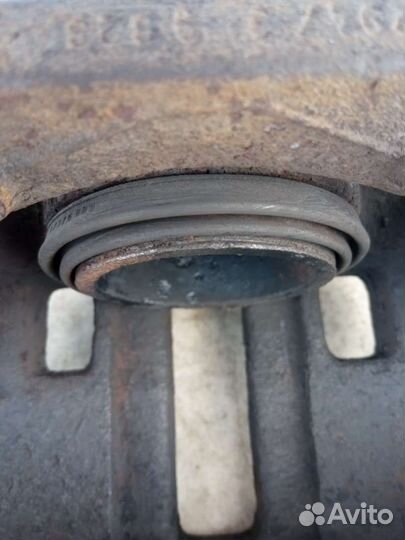 Суппорт тормозной передний правый Peugeot 406