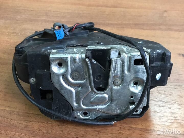 Замок задней правой двери Mercedes w203