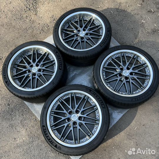 R18 разноширокие диски DE Racing Mercedes AMG