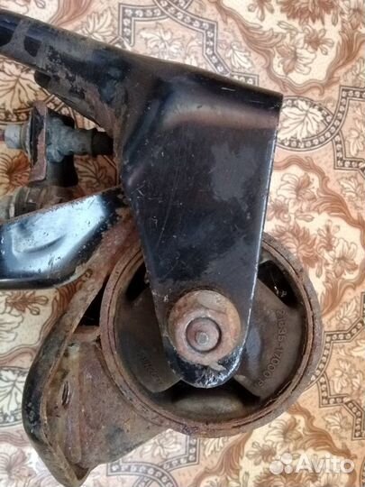 Опора двигателя левая Хендай Матрикс