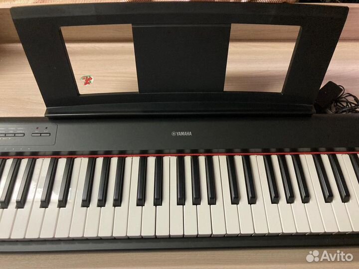 Синтезатор Yamaha piaggero NP-12