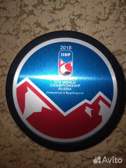Коллекционная хоккейная шайба