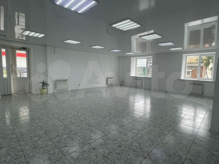 На первой линии,с отдельным входом, 60 м²