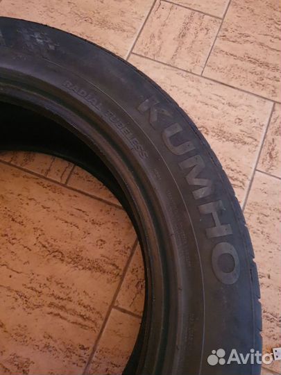 Kumho Ecsta HS51 215/55 R17 94W