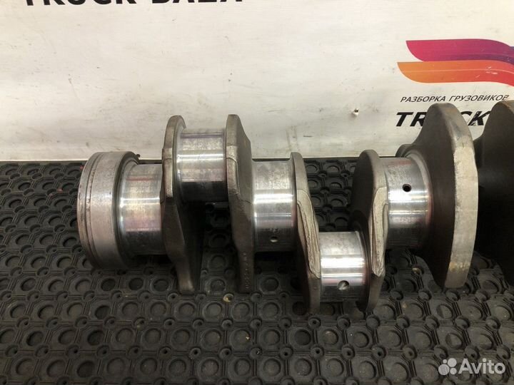 3681910 Коленвал Volvo VNL