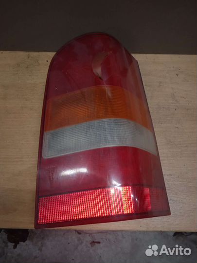 Фонарь задний правый Mercedes W638 Vito Мерседес