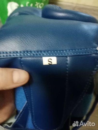 Боксерские перчатки, шлем, защита