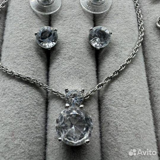 Swarovski комплект кулон пусеты