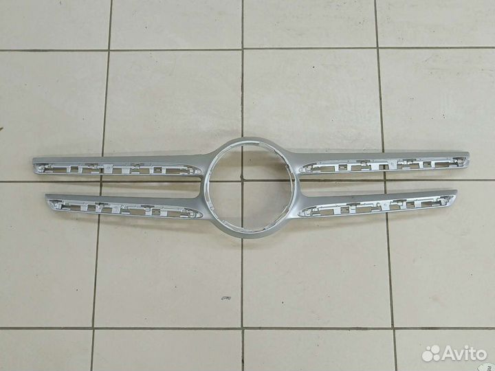 Молдинг решётки радиатора Mercedes E-klasse W213