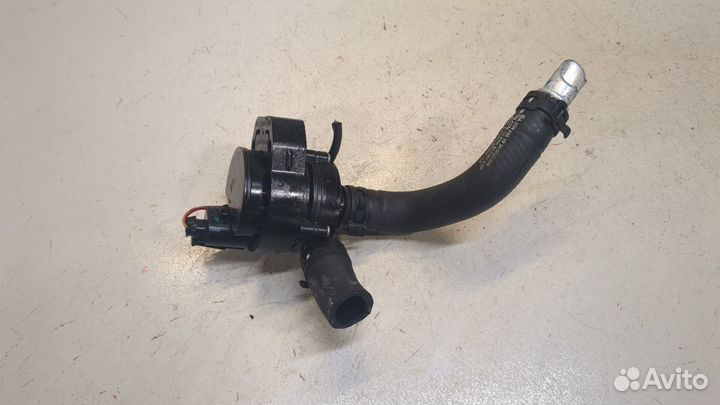 Насос водяной Mercedes C W204, 2014