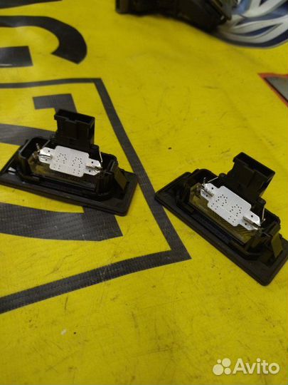 Подсветка номерного знака задняя Audi A4 седан 2.0