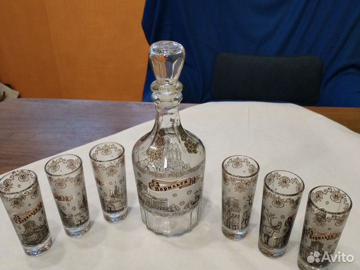 Набор графин и рюмки