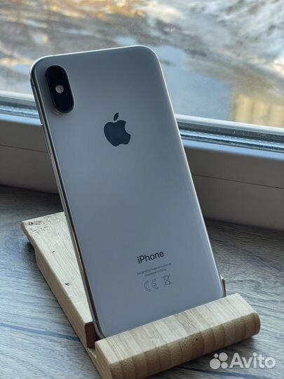 iPhone Xs, 64 ГБ