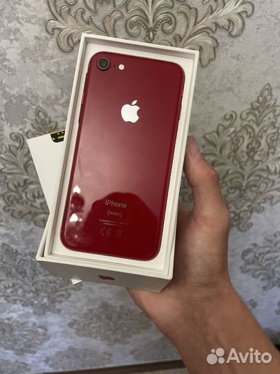 iPhone 8, 64 ГБ