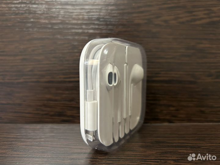 Наушники Apple EarPods Lightning (новые, оригинал)