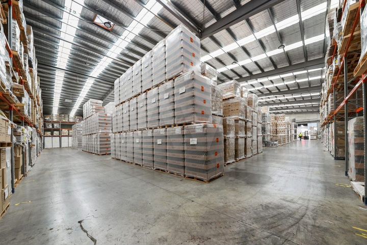 Склад, 5900 м²