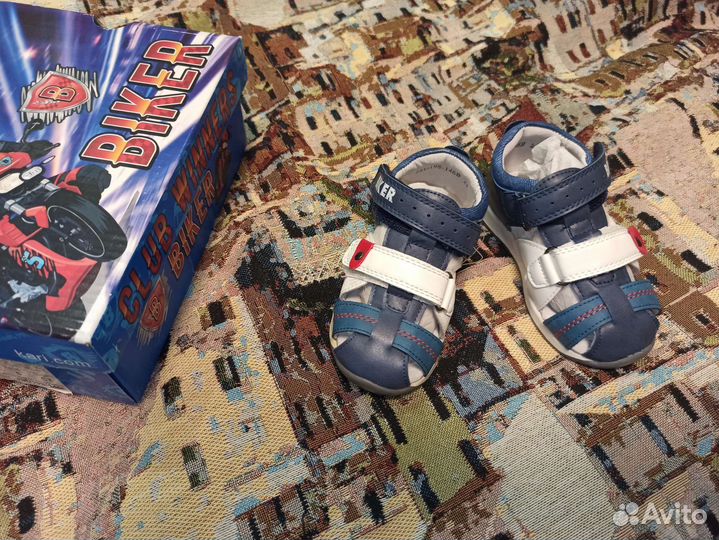 Новые. сандали, дутики зимние