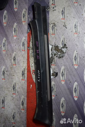 Порожек пластиковый перед право c Audi TT 8J3 BWA