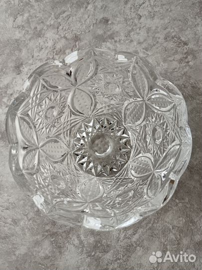 Хрустальная ваза