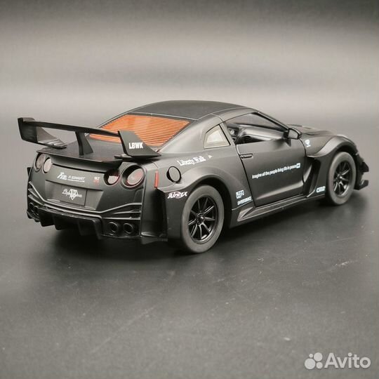 Машина металлическая Nissan R35 35GT-R