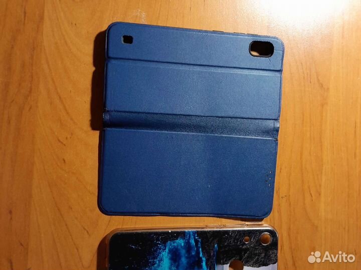 Чехлы на телефоны