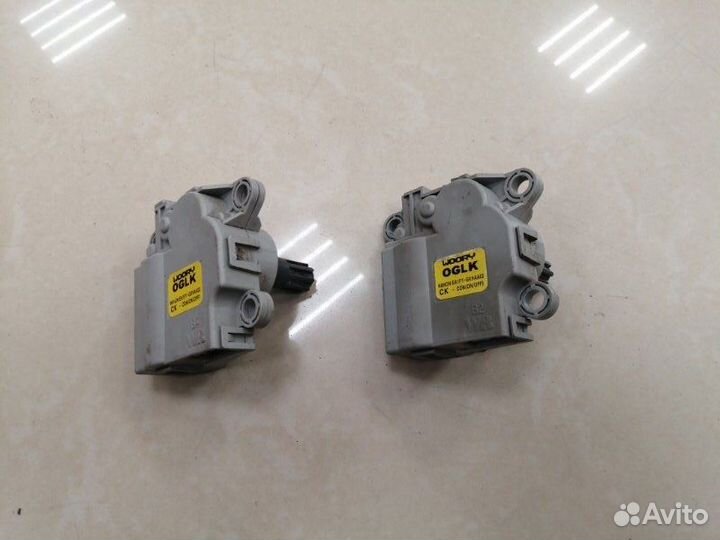 Сервопривод заслонок печки Kia Stinger седан G4KL