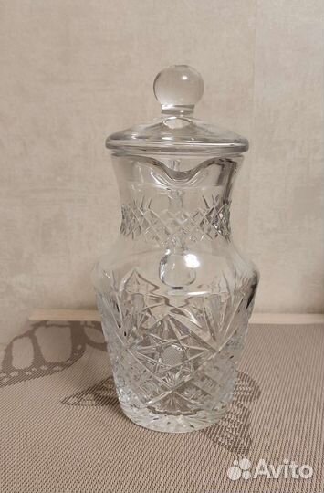 Хрустальный кувшин с крышкой
