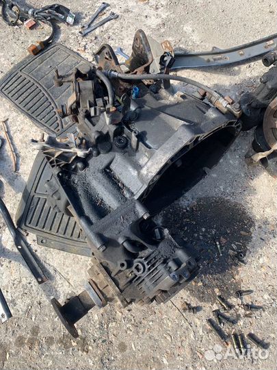 Коробка передач Nissan X-Trail T30