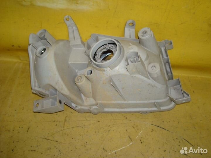 Фара левая Toyota Succeed NCP51V