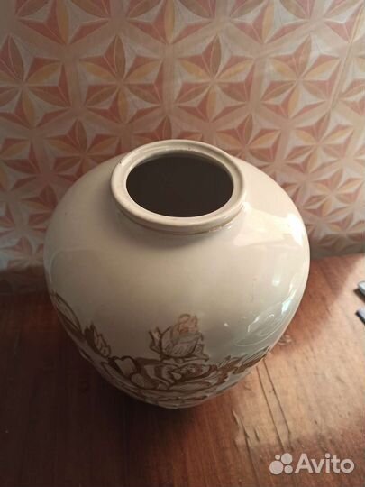 Ваза. Фарфор