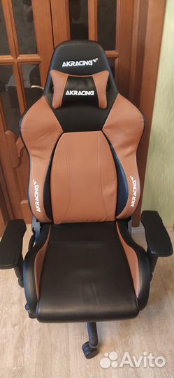 Игровое кресло AKRacing Premium