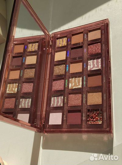Тени для век палетка новая