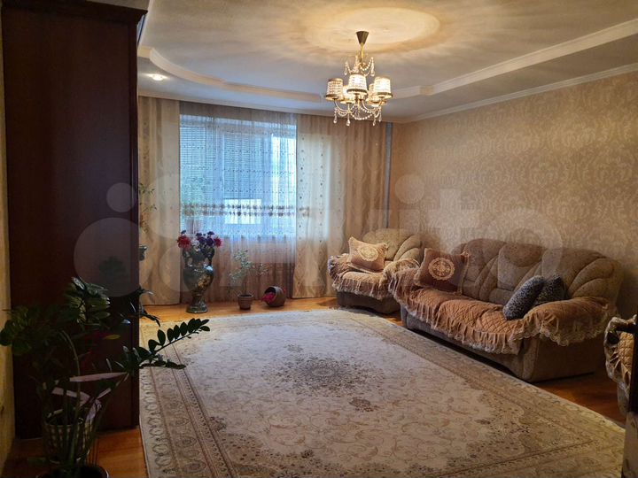 3-к. квартира, 110 м², 5/10 эт.