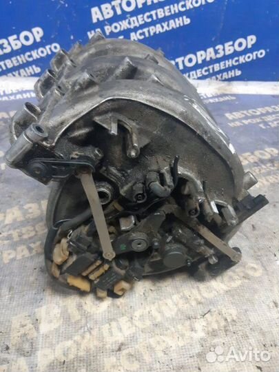 Коллектор впускной Mercedes-Benz W211 седан