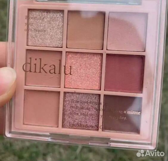 Палетка теней Dikalu спаркл