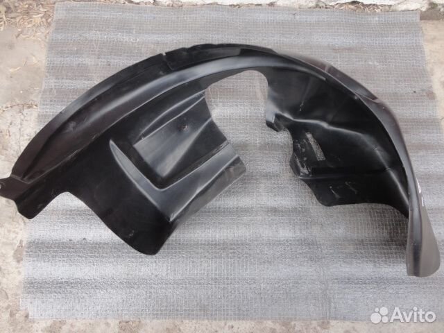 Подкрылок правый Ford Transit