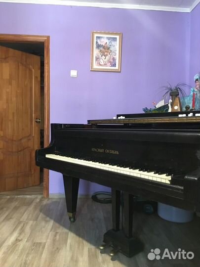 Рояль кабинетный