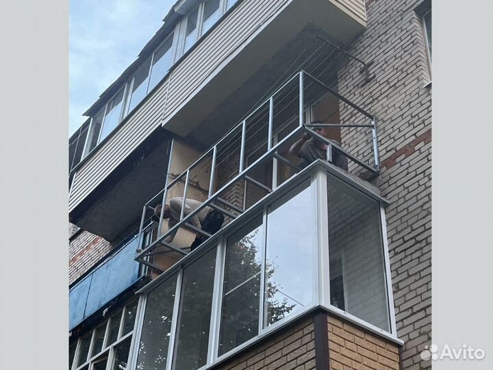 Остекление балконов. Увеличение площади балкона