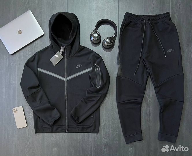 Спортивный костюм Nike Tech fleece