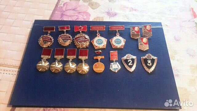 Значки СССР и России