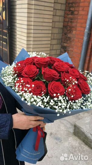Цветы и подарки