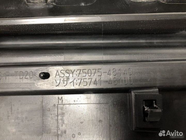 Накладка двери задняя правая Lexus Rx 4