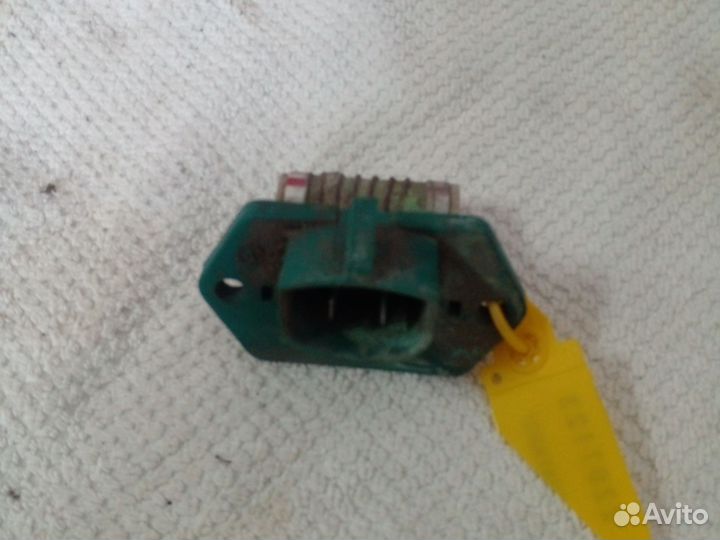 Резистор вентилятора охлаждения Ford Fusion