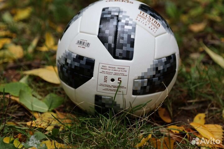 Футбольный мяч adidas telstar fifa 2018