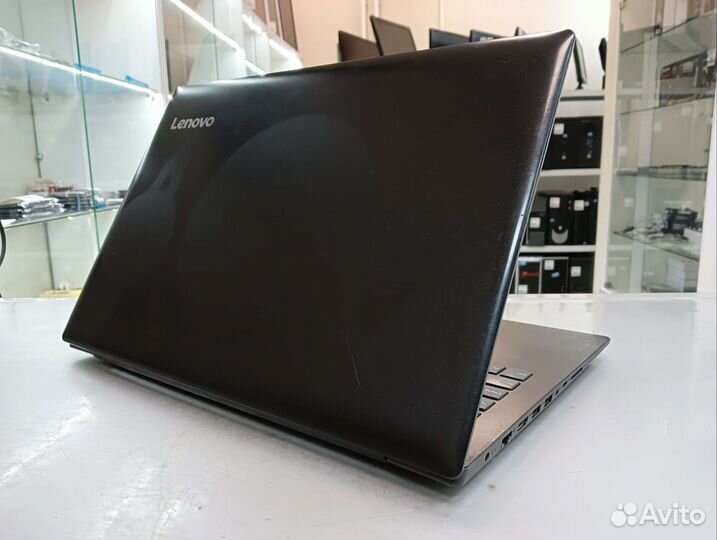 Мощный ноутбук i5 8250U 8gb mx150 2gb SSD 240gb