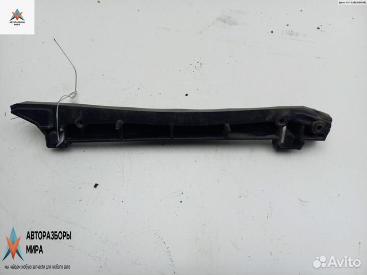 Кронштейн переднего бампера Opel Meriva 13378439