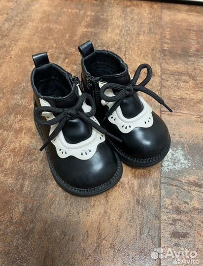 Ботинки утеплëные для девочки 21размер